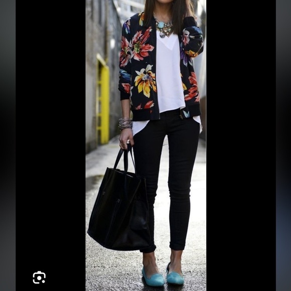M&S Collection Black Floral Bomber Jacket | UK 14 / US 10 - Picture 3 of 15